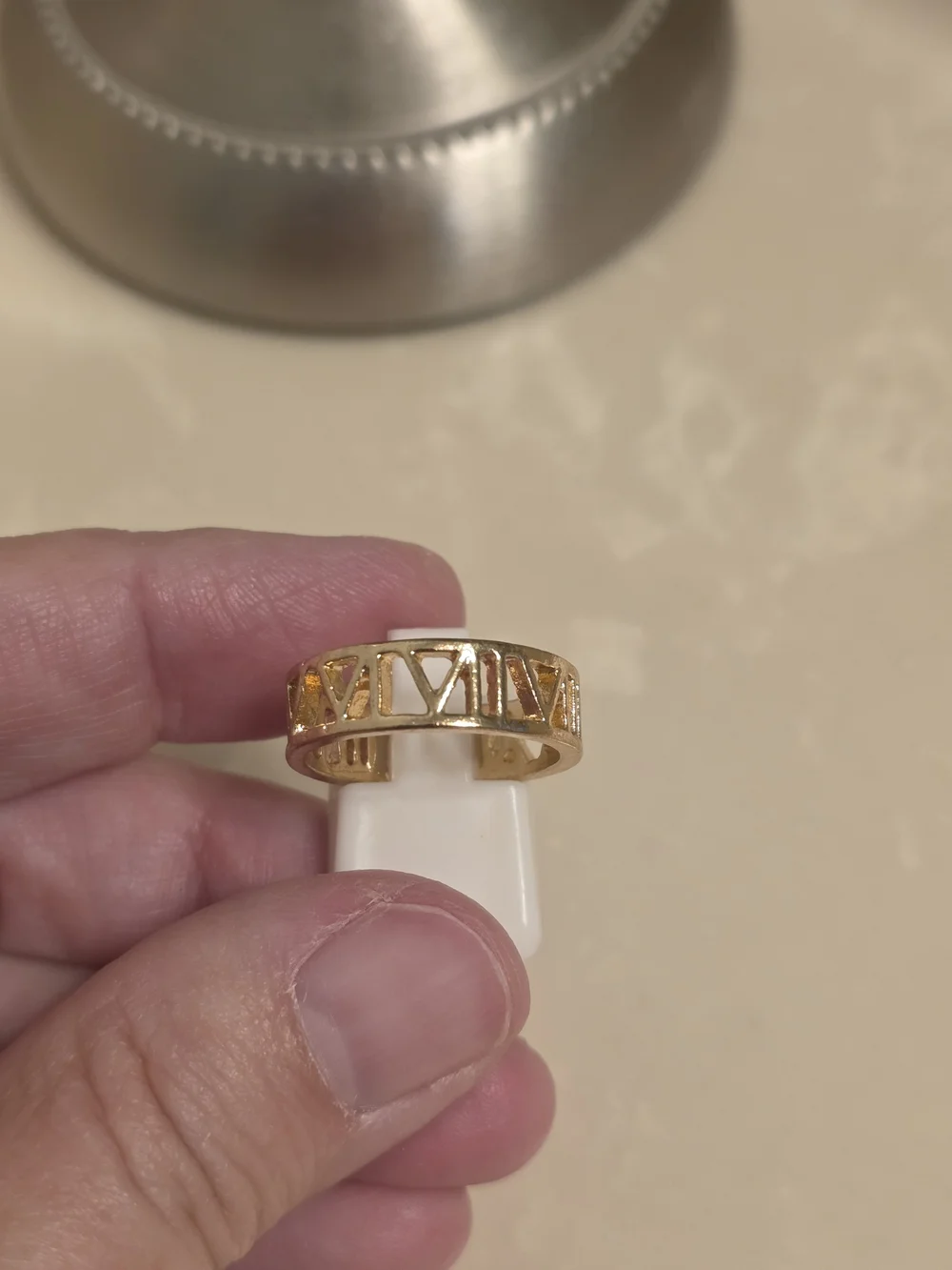 Men's Gold Roman Numeral Open Band Ring Size 8